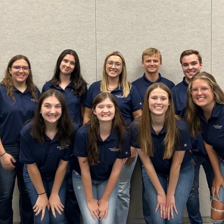 A group photo of pipestone swine industry interns.